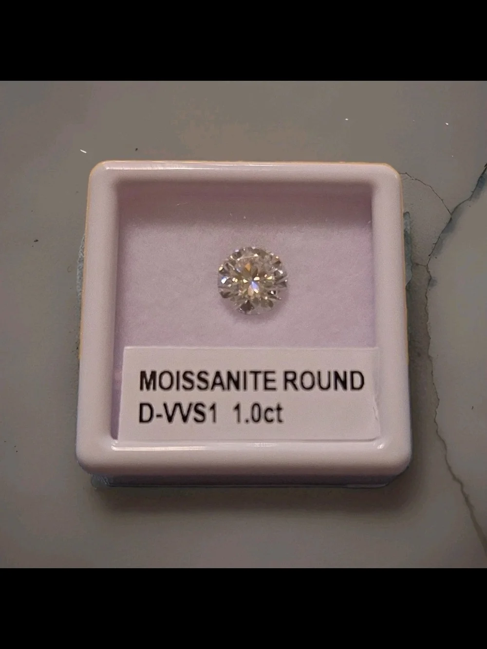 GRA Moissanite Round D-VVS1 - Sparkling Loose Stone